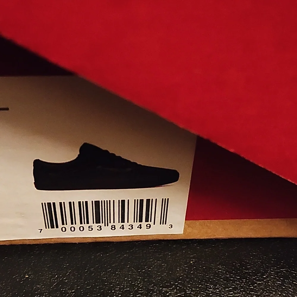 Vans - Picture 5 of 5